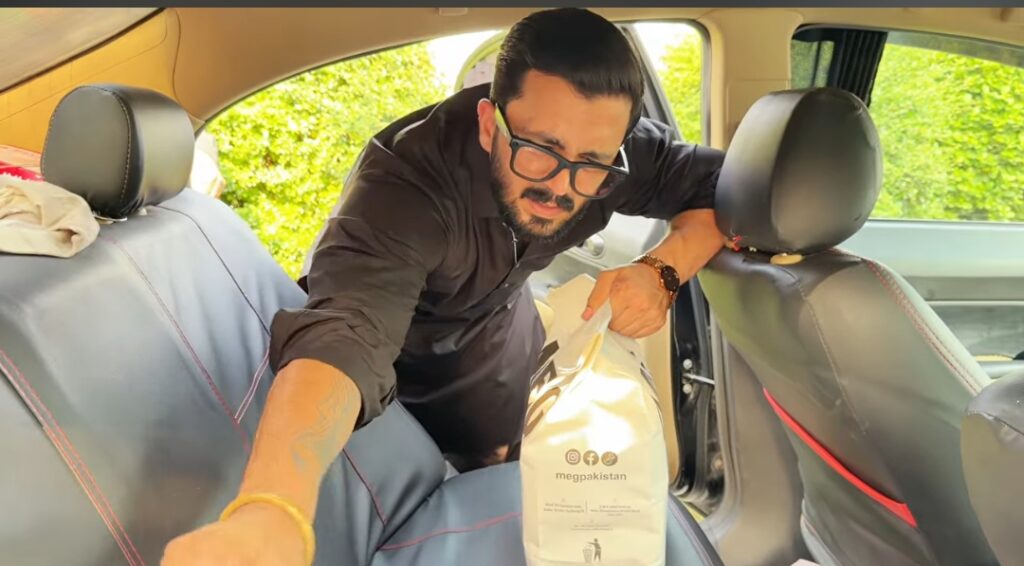 نیاز یا مارکیٹنگ؟ رجب بٹ کو شدید تنقید کا سامنا نیاز یا مارکیٹنگ؟ رجب بٹ کو شدید تنقید کا سامنا