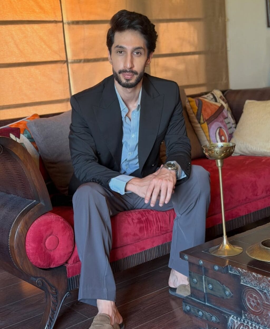 صائمہ قریشی کے بیٹے دانیال خان نے منگنی کا اعلان کر دیا۔ صائمہ قریشی کے بیٹے دانیال خان نے منگنی کا اعلان کر دیا۔