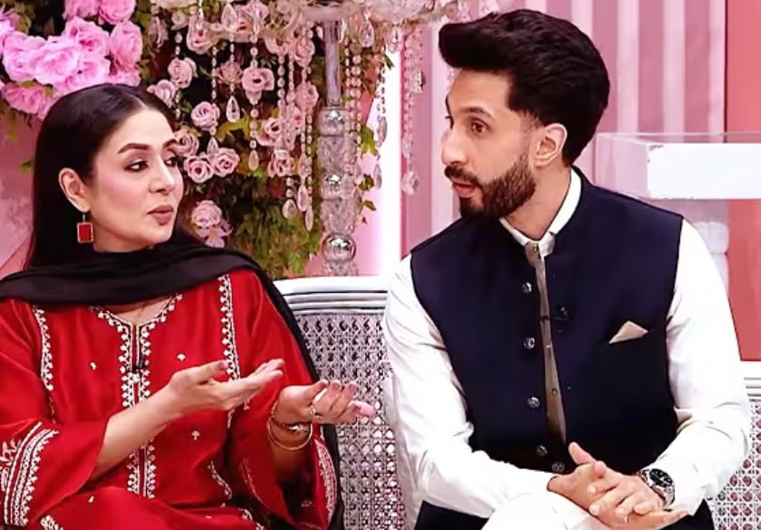 صائمہ قریشی کے بیٹے دانیال خان نے منگنی کا اعلان کر دیا۔ صائمہ قریشی کے بیٹے دانیال خان نے منگنی کا اعلان کر دیا۔