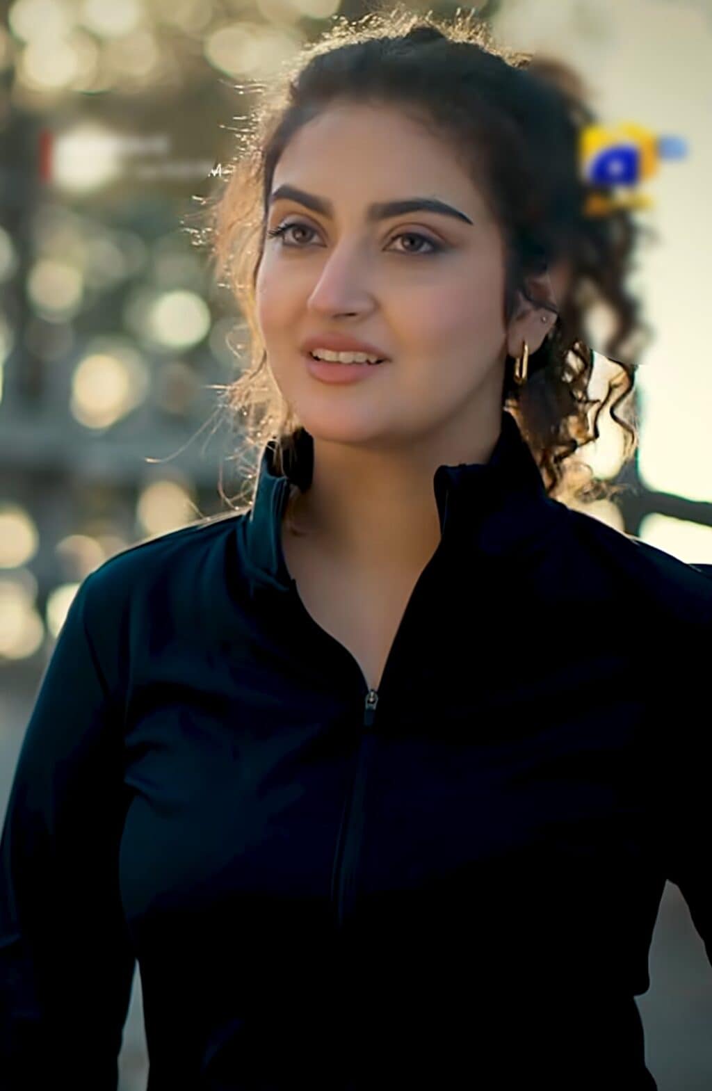 ہمراہی کے ناظرین نے حد سے زیادہ ہونے پر حبا بخاری کو تنقید کا نشانہ بنایا ہمراہی کے ناظرین نے حد سے زیادہ ہونے پر حبا بخاری کو تنقید کا نشانہ بنایا