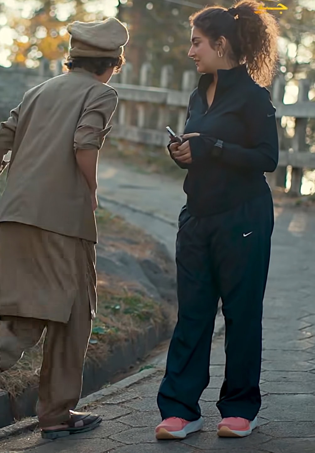 ہمراہی کے ناظرین نے حد سے زیادہ ہونے پر حبا بخاری کو تنقید کا نشانہ بنایا ہمراہی کے ناظرین نے حد سے زیادہ ہونے پر حبا بخاری کو تنقید کا نشانہ بنایا
