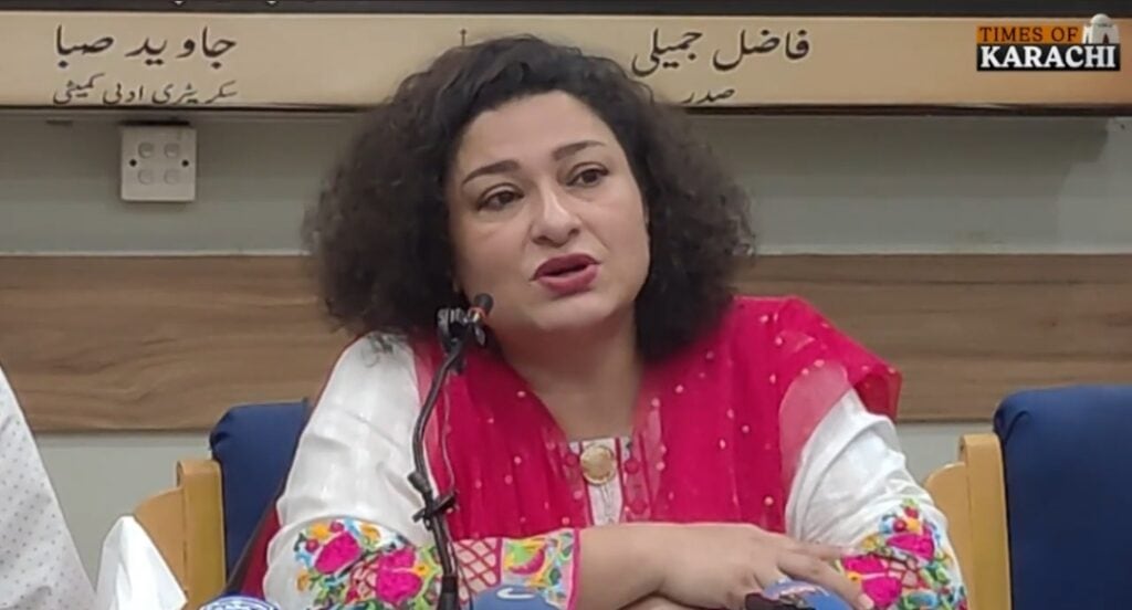 گرین بسیں یا روزگار؟ ثانیہ سعید نے کراچی کے لیے آواز اٹھائی