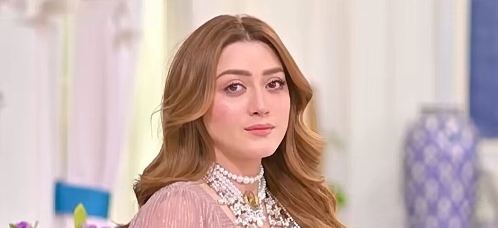 مفتی عبدالقوی نے مومنہ اقبال اور ثاقب چدھڑ کے تعلقات کا دفاع کیا۔