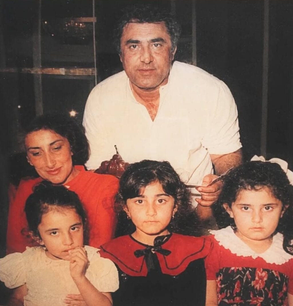 شفیع محمد کی بیٹی نے اپنے والدین کی شادی کی خوبصورت یادیں شیئر کیں۔