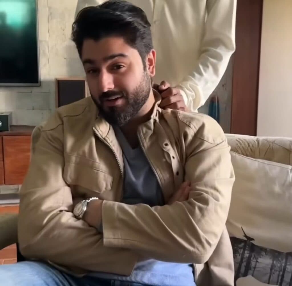 زاویار نعمان اعجاز کی ماں کے بغیر زندگی پر دلچسپ تحریر زاویار نعمان اعجاز کی ماں کے بغیر زندگی پر دلچسپ تحریر
