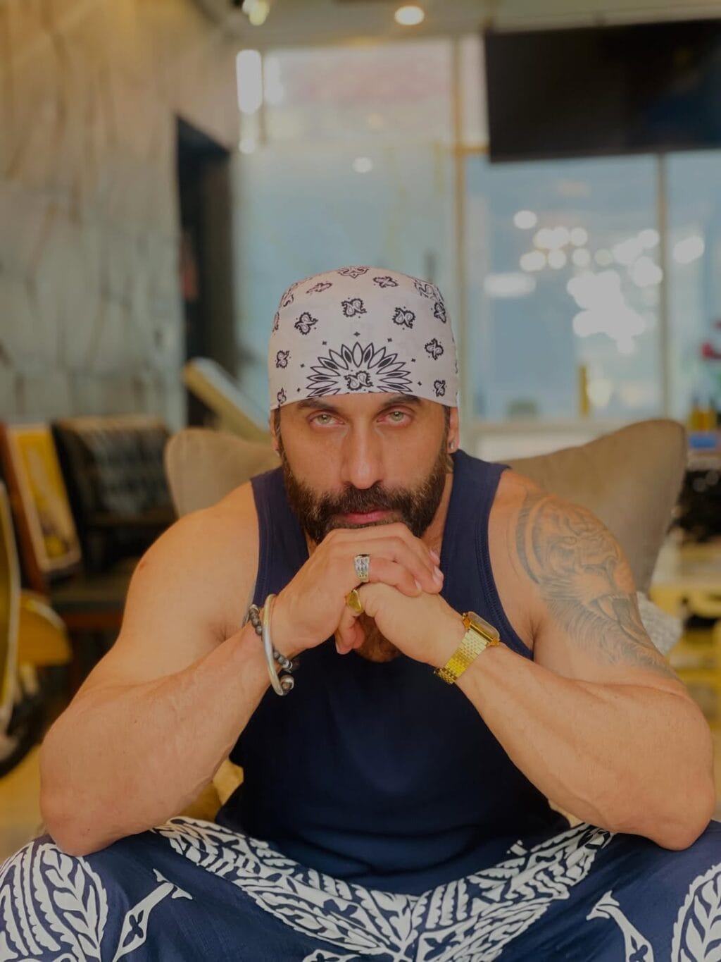 محافظ - کاسٹ، شیڈول اور ٹائمنگ حافظ - کاسٹ، شیڈول اور ٹائمنگ