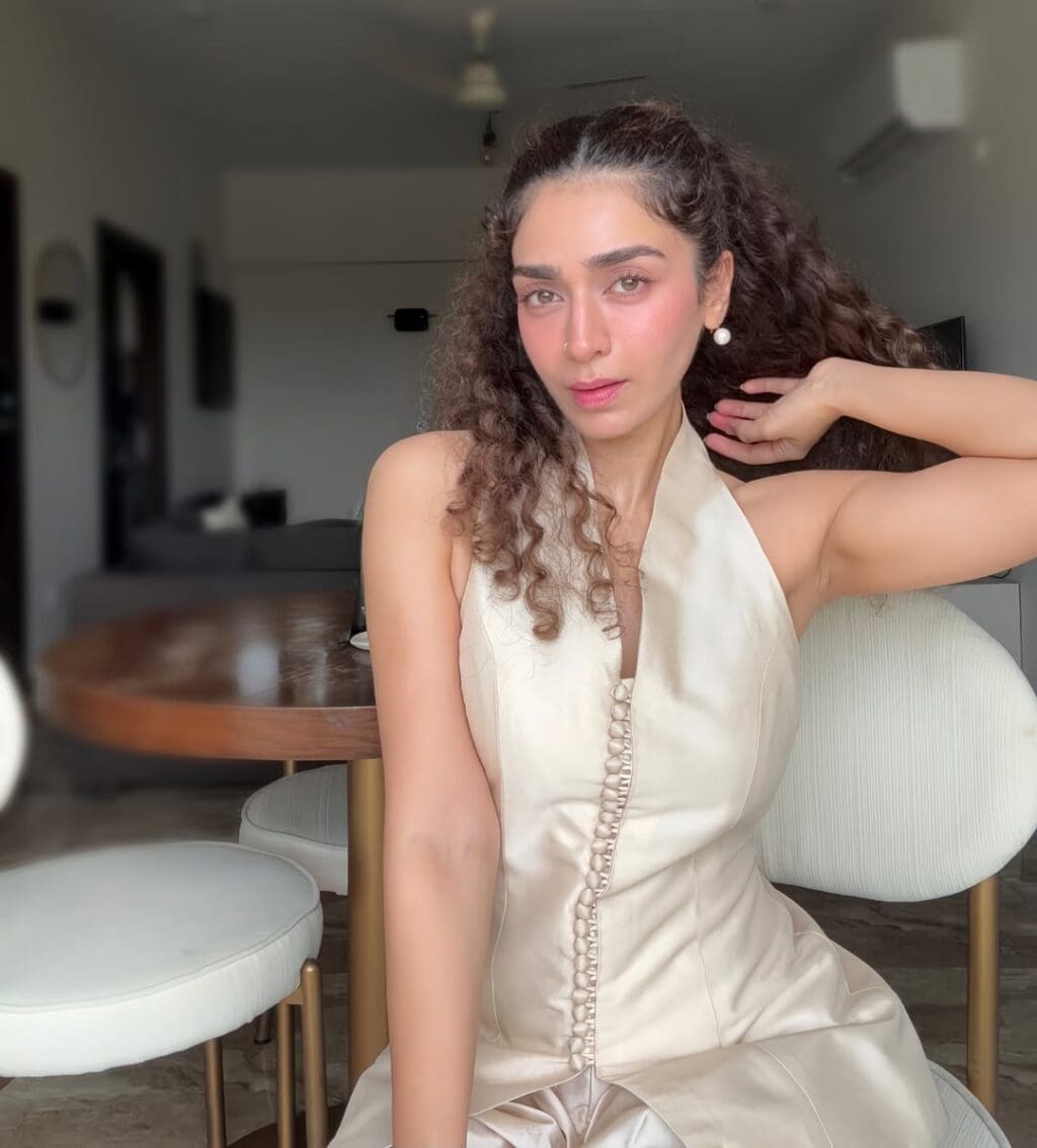 ہاجرہ یامین متاثر کن اداکاروں میں تبدیل ہونے پر
