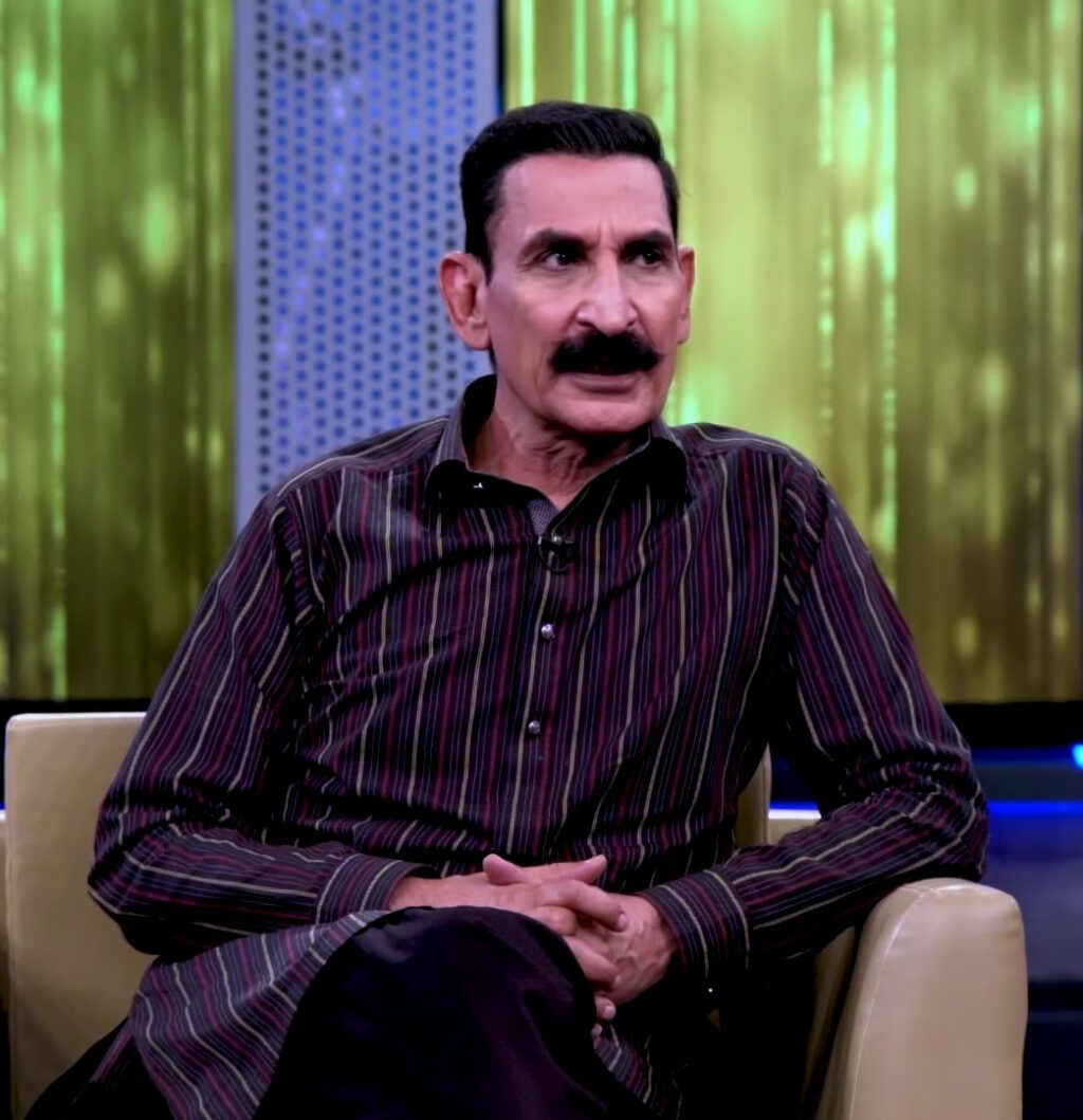 افتخار ٹھاکر کا دعویٰ ہے کہ ذیابیطس میں اضافے کے لیے حسد ذمہ دار ہے۔ افتخار ٹھاکر کا دعویٰ ہے کہ ذیابیطس میں اضافے کے لیے حسد ذمہ دار ہے۔