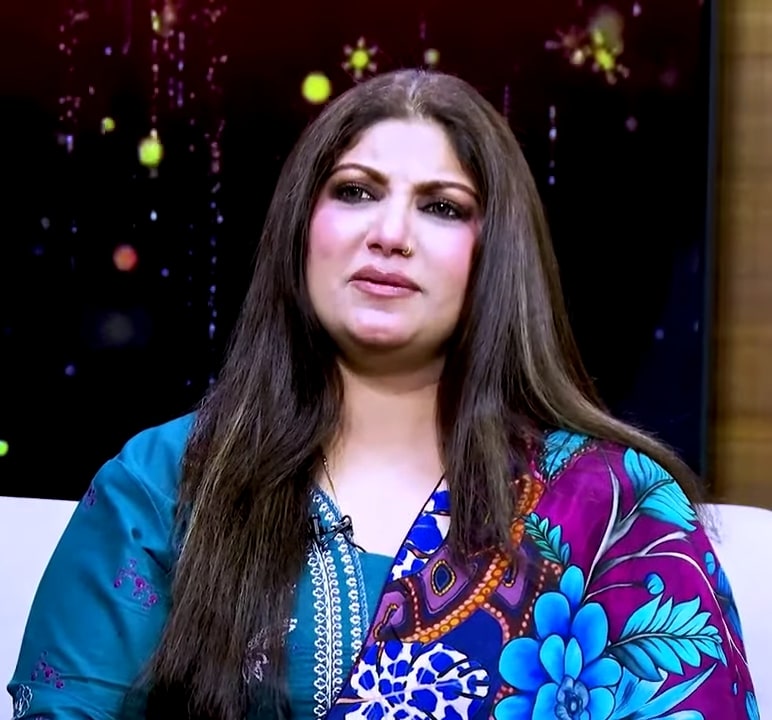 سائرہ نسیم نے نمرہ مہرا کو تسلیم کرنے سے انکار کر دیا۔ سائرہ نسیم نے نمرہ مہرا کو تسلیم کرنے سے انکار کر دیا۔