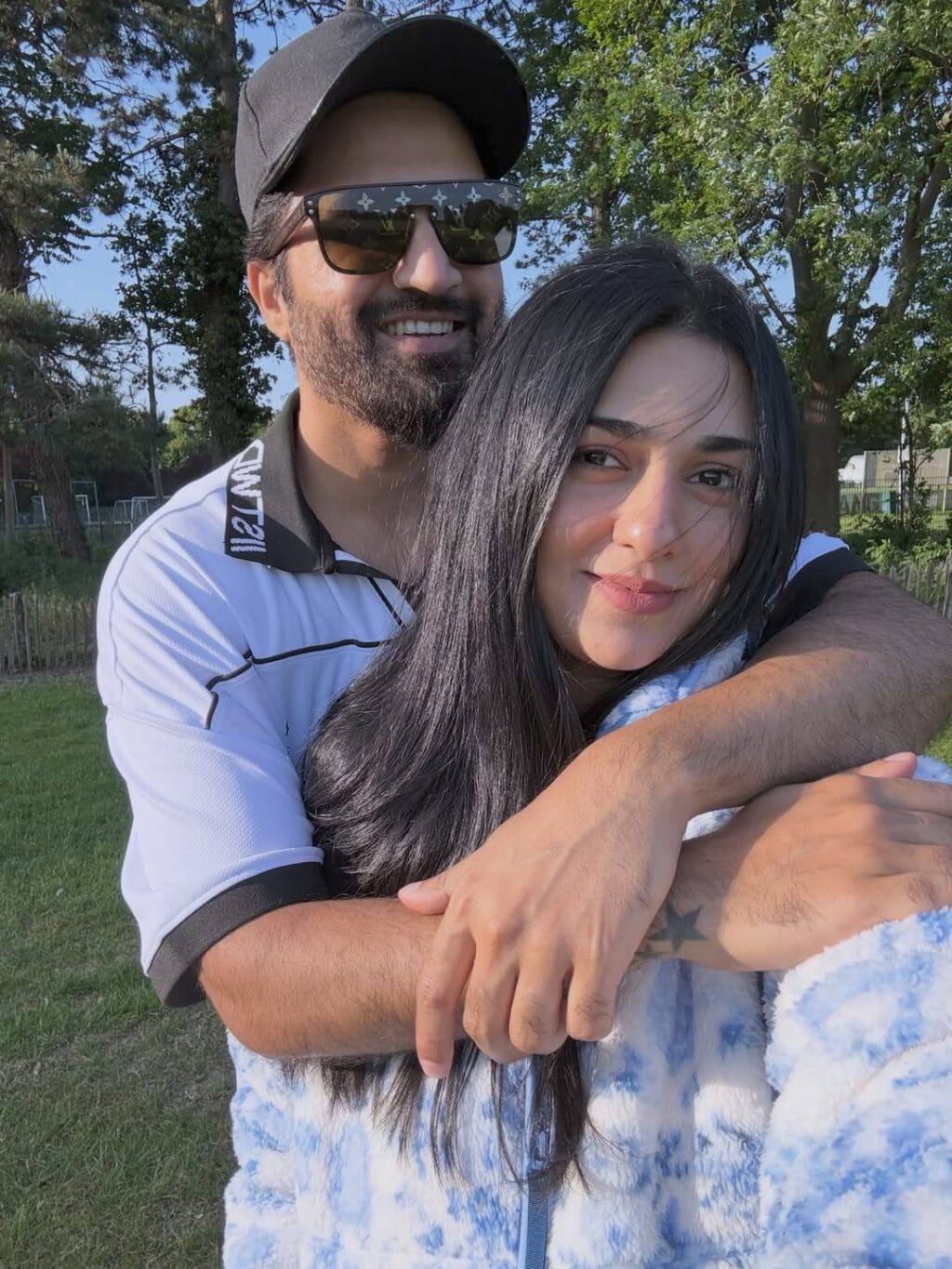 سارہ خان نے علیزے شاہ کی بالواسطہ کھوج کی۔ سارہ خان نے علیزے شاہ کی بالواسطہ کھوج کی۔