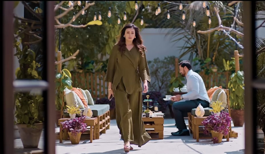 تاپیش کاسٹ، شیڈول اور ٹائمنگ