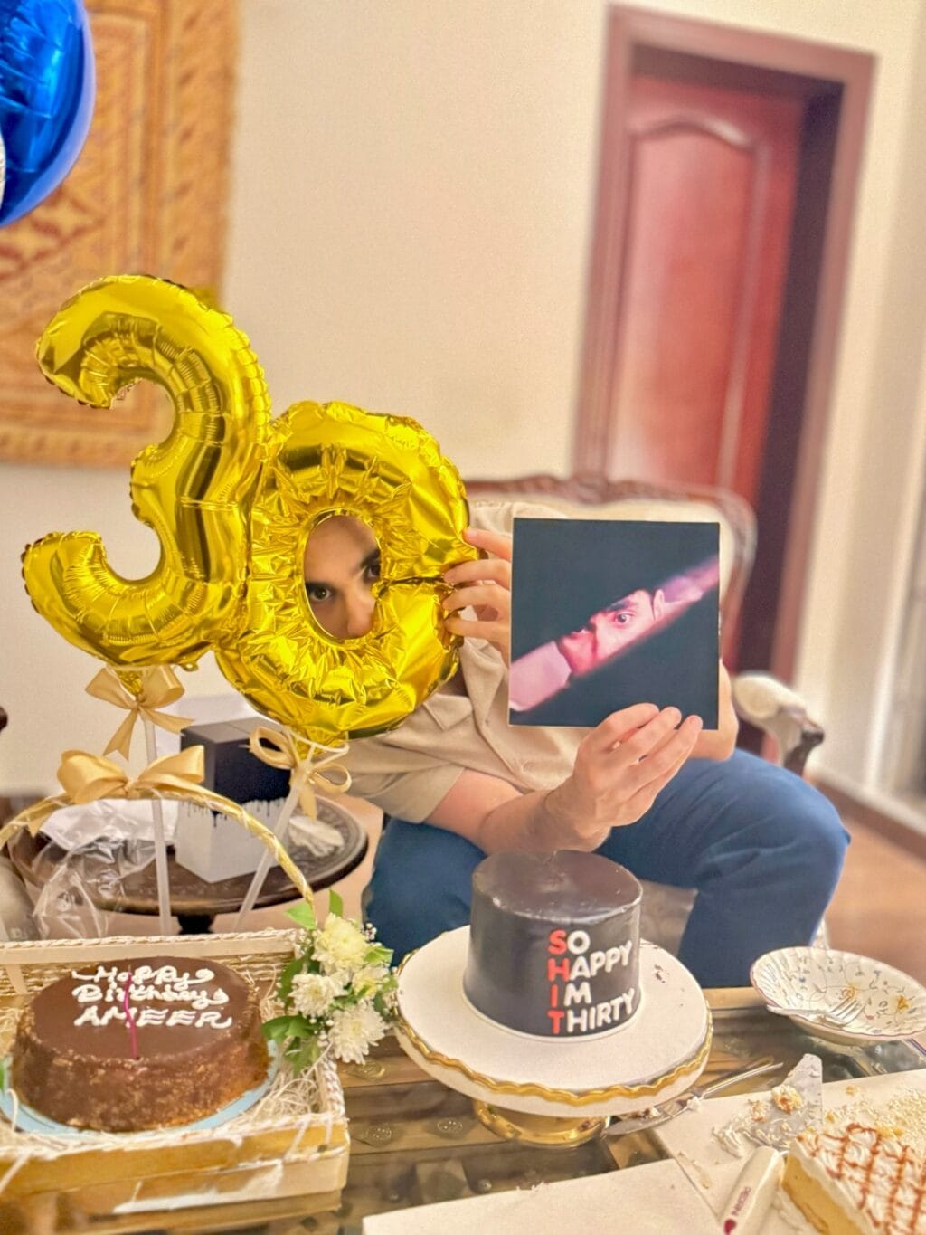 امیر گیلانی نے ماورا حسین کے ساتھ 30 ویں سالگرہ منائی امیر گیلانی نے ماورا حسین کے ساتھ 30 ویں سالگرہ منائی