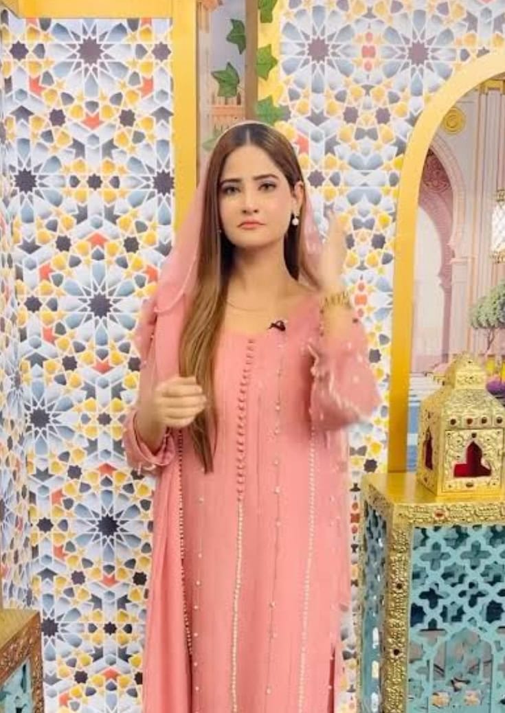 ٹی وی اداکارہ اور میزبان ارسلہ صدیقی نے پیش گوئی کر دی کہ پاکستانی 2030 کے بعد شادی نہیں کریں گے۔