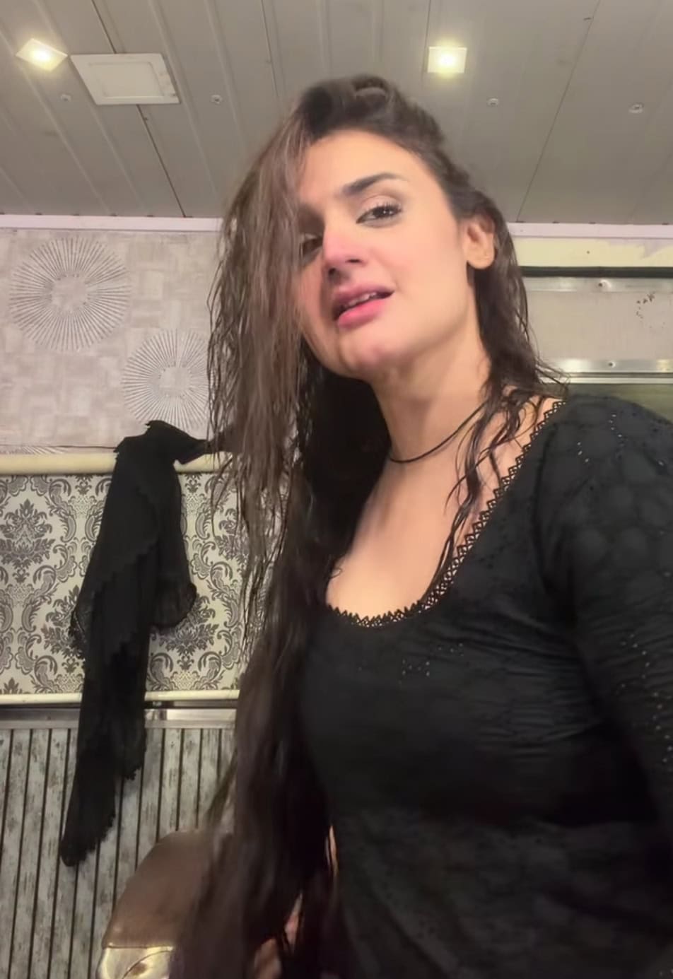 حرا مانی کی کرینہ کی مِمکری برانڈڈ 'تھرڈ کلاس' حرا مانی کی کرینہ کی مِمکری برانڈڈ 'تھرڈ کلاس'