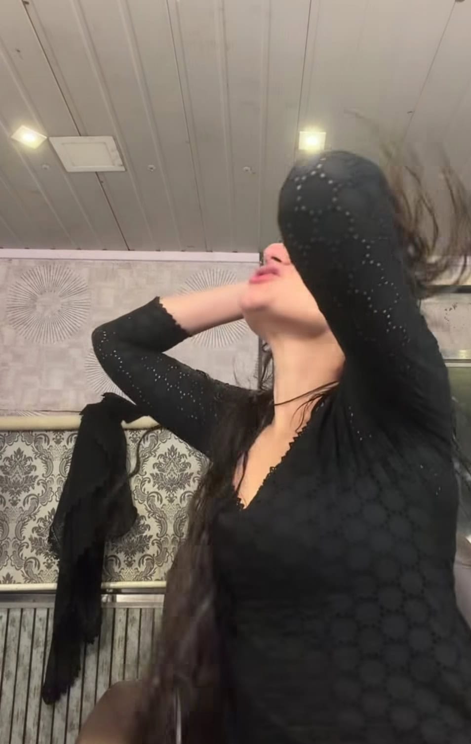 حرا مانی کی کرینہ کی مِمکری برانڈڈ 'تھرڈ کلاس' حرا مانی کی کرینہ کی مِمکری برانڈڈ 'تھرڈ کلاس'