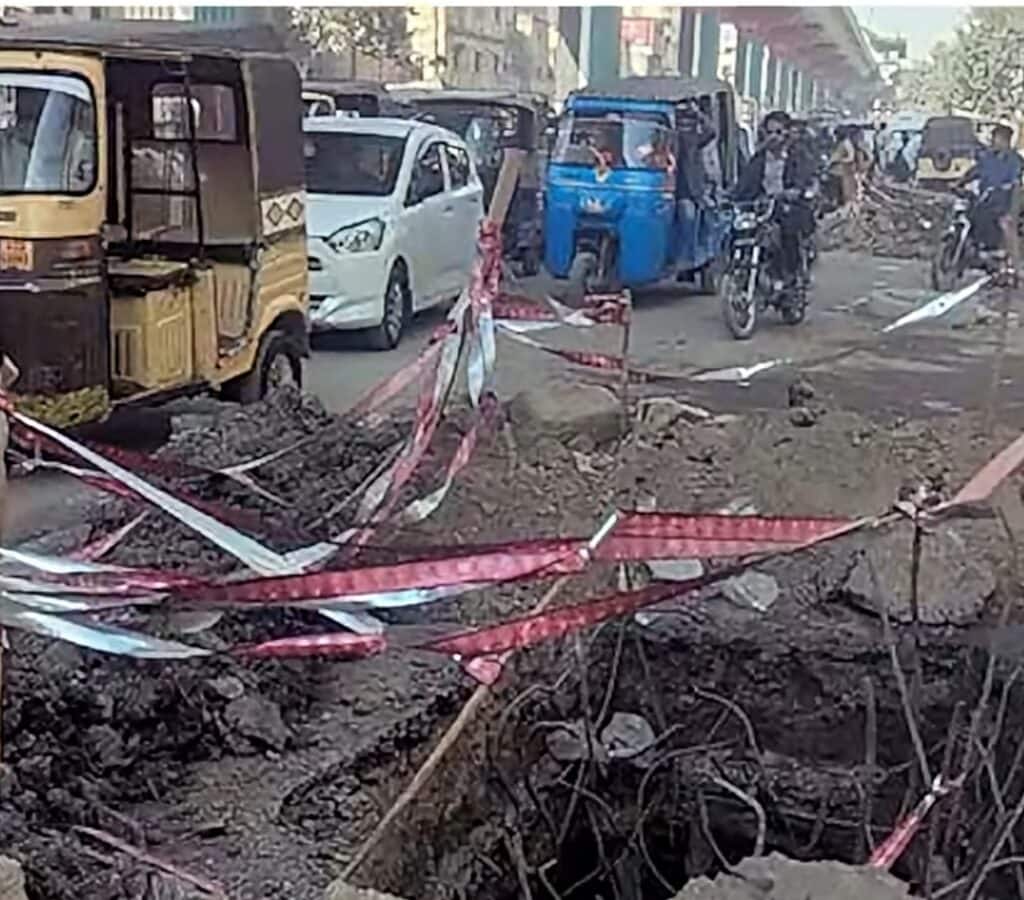 شاہد آفریدی کراچی کی بگڑتی ہوئی صورتحال پر پریشان شاہد آفریدی کراچی کی بگڑتی ہوئی صورتحال پر پریشان