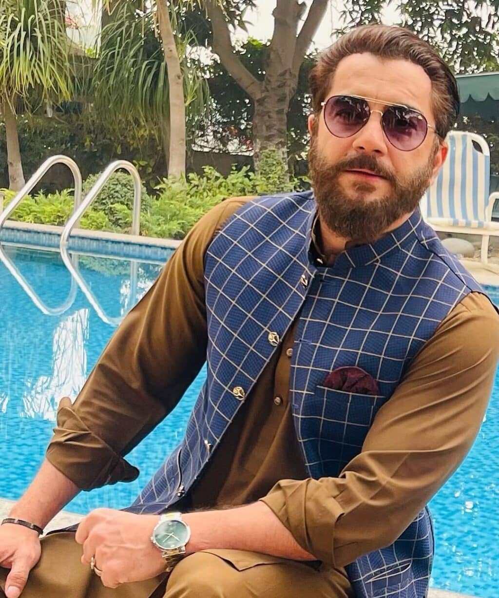 بیٹے کے گریجویشن پر کاشف محمود کا دل دہلا دینے والا نوٹ