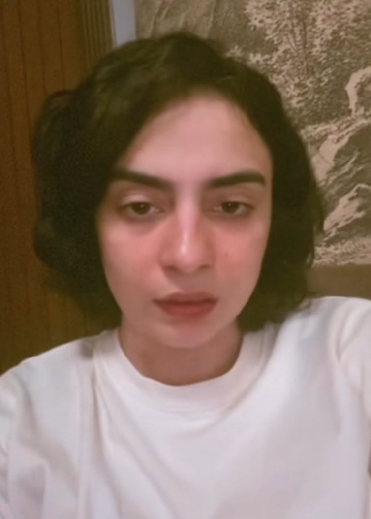 مہربانو نے ڈرامہ سازوں کو اے آئی اسکرپٹ کرنے کا انکشاف کیا۔ مہربانو نے ڈرامہ سازوں کو اے آئی اسکرپٹ کرنے کا انکشاف کیا۔