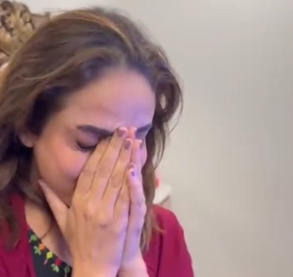 بیٹی کی گریجویشن پر نادیہ خان جذباتی