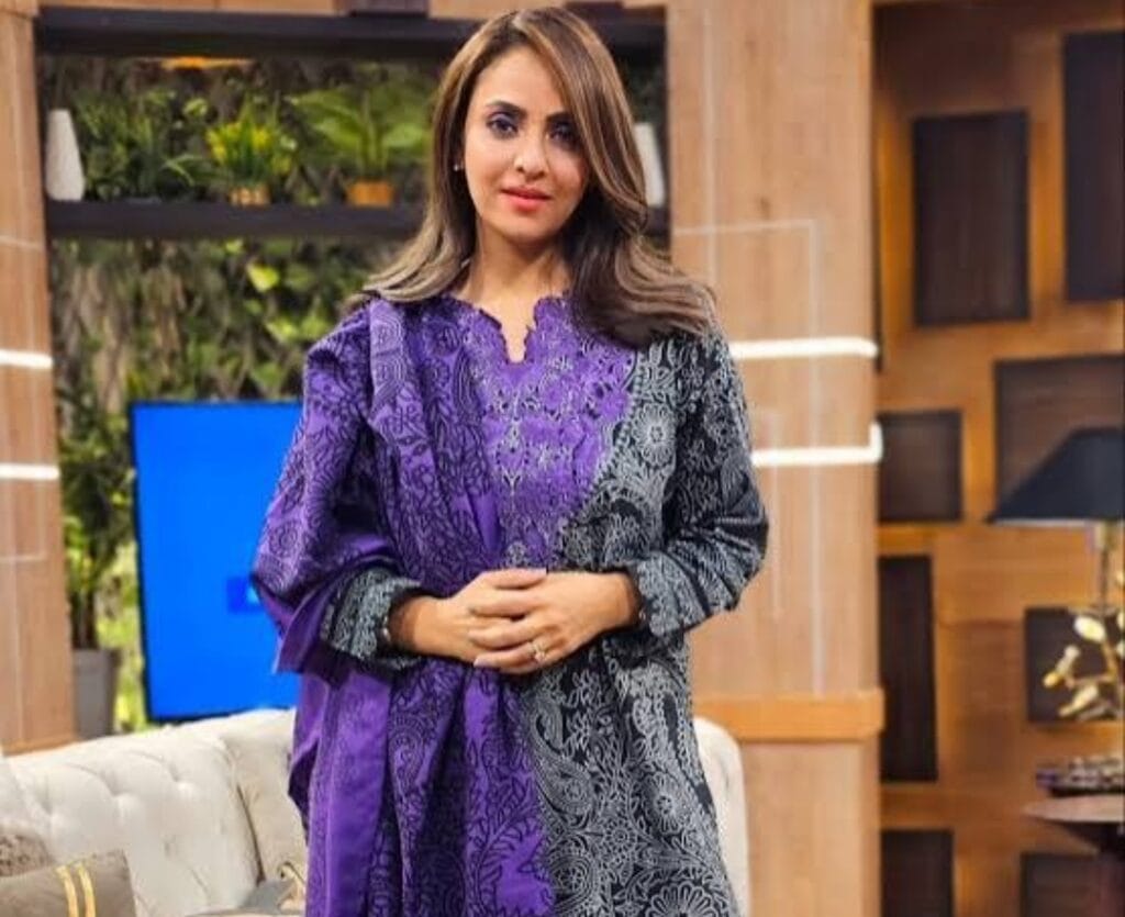 نادیہ خان نے بس تیرا ساتھ ہو میں سلمان شاہد کی اداکاری اور مکالموں کا مذاق اڑایا نادیہ خان نے بس تیرا ساتھ ہو میں سلمان شاہد کی اداکاری اور مکالموں کا مذاق اڑایا