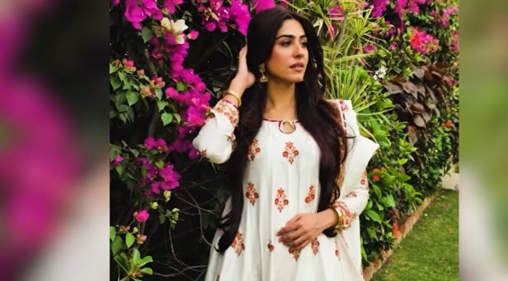 سنگیتا نے تازہ ترین انٹرویو میں نعیمہ بٹ کو بے نقاب کیا۔ سنگیتا نے تازہ ترین انٹرویو میں نعیمہ بٹ کو بے نقاب کیا۔
