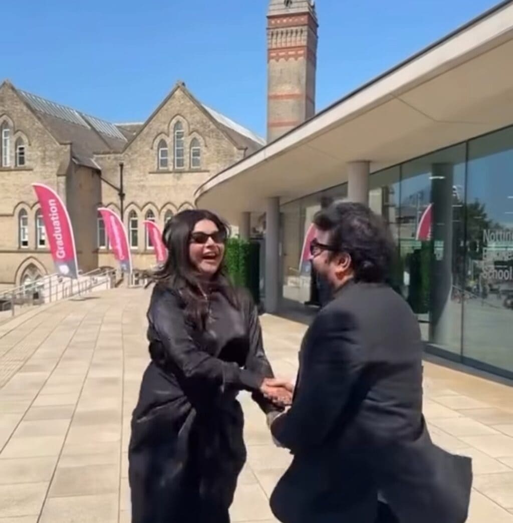 بیٹی کی گریجویشن پر ندا یاسر اور یاسر نواز کی فنی ریل بیٹی کی گریجویشن پر ندا یاسر اور یاسر نواز کی فنی ریل