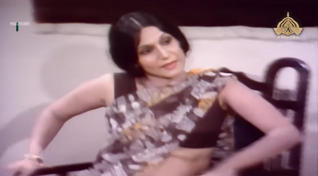 70 کی دہائی کا پی ٹی وی ڈرامہ کلپ نیٹیزنز کو حیران کر دیتا ہے۔ 70 کی دہائی کا پی ٹی وی ڈرامہ کلپ نیٹیزنز کو حیران کر دیتا ہے۔