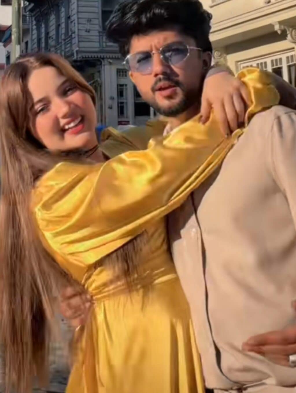 رابیکا خان کے حاملہ ہونے پر مداح پرجوش ہیں۔ رابیکا خان کے حاملہ ہونے پر مداح پرجوش ہیں۔