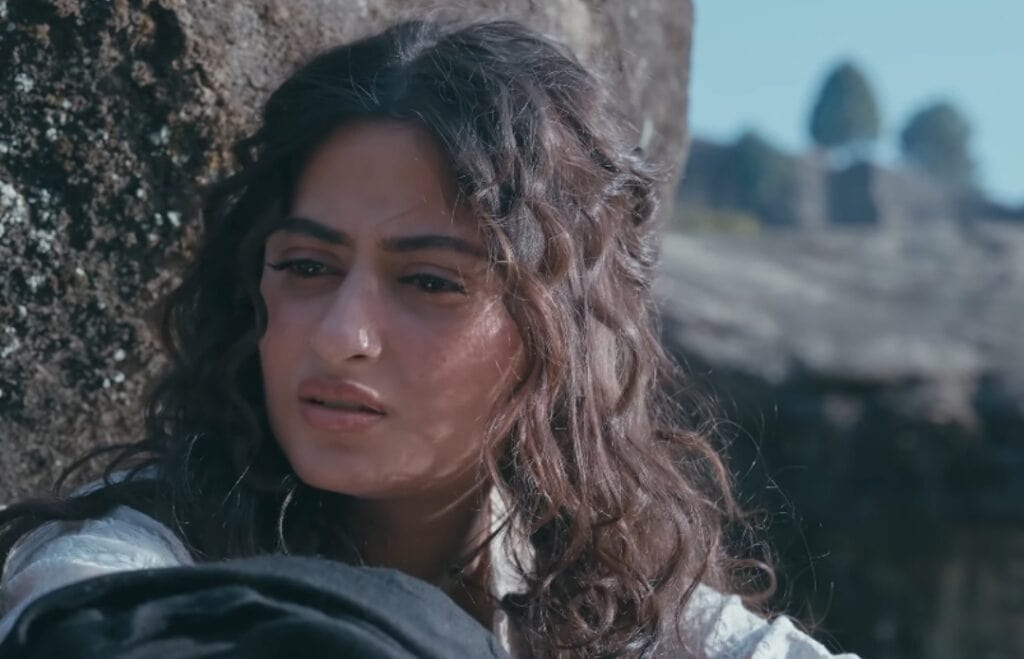 نادیہ خان نے صائمہ اکرم چوہدری پر جوابی وار کیا۔ نادیہ خان نے صائمہ اکرم چوہدری پر جوابی وار کیا۔