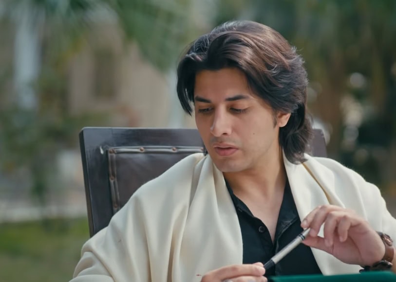 زنجیریں کے اسکرپٹ میں مرینہ خان مایوس زنجیریں کے اسکرپٹ میں مرینہ خان مایوس