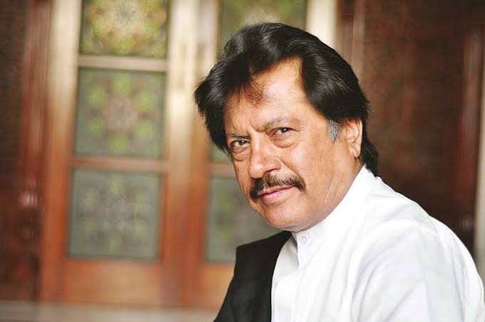 عطا اللہ خان عیسیٰ خیلوی کی تدفین کے منصوبے پر بحث چھڑ گئی۔ عطا اللہ خان عیسیٰ خیلوی کی تدفین کے منصوبے پر بحث چھڑ گئی۔