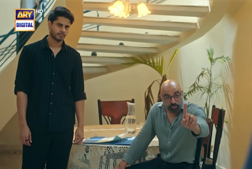 نادیہ خان بس تیرا ساتھ ہو سے مرسلین کی فیملی کو روسٹ کر رہی ہیں۔ نادیہ خان بس تیرا ساتھ ہو سے مرسلین کی فیملی کو روسٹ کر رہی ہیں۔