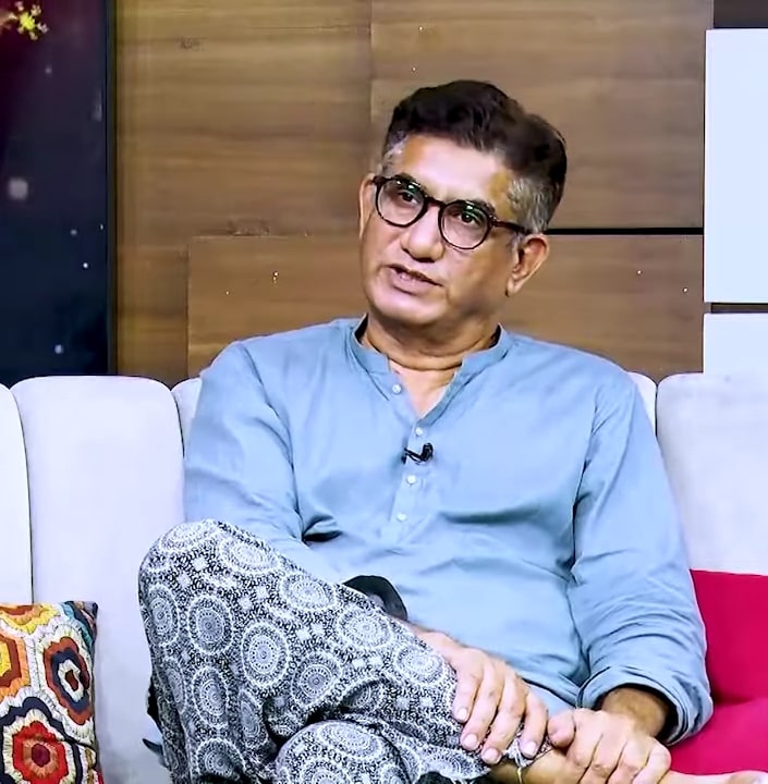 خاور ریاض بتاتے ہیں کہ جدید خواتین تنہا کیوں ہوتی ہیں۔ خاور ریاض بتاتے ہیں کہ جدید خواتین تنہا کیوں ہوتی ہیں۔
