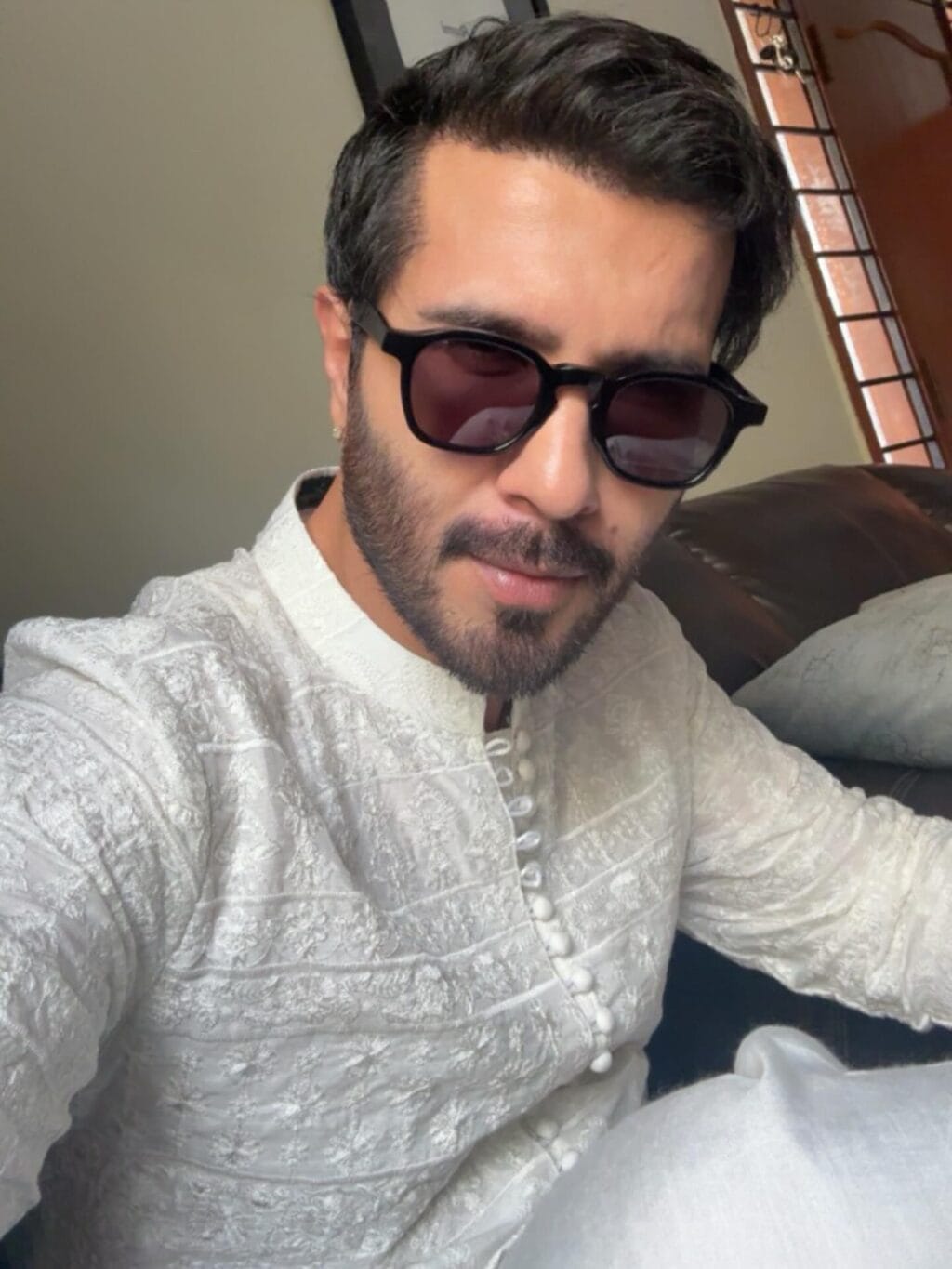 سارہ خان اور فیروز خان بڑا ڈرامہ - تفصیلات سارہ خان اور فیروز خان بڑا ڈرامہ – تفصیلات