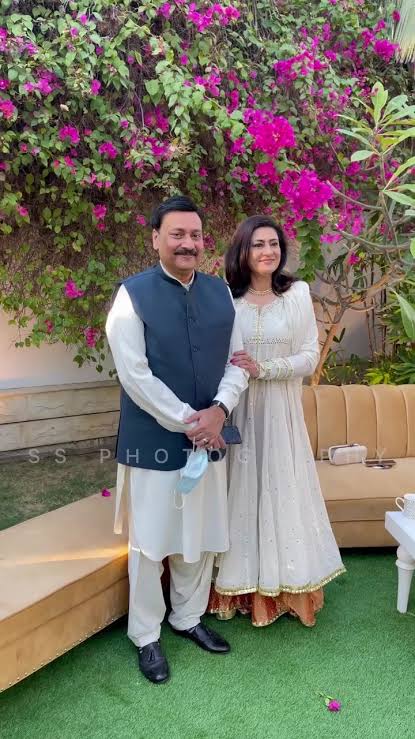 صبا حمید سے طلاق کے بارے میں وسیم عباس کا سفاکانہ بیان صبا حمید سے طلاق کے بارے میں وسیم عباس کا سفاکانہ بیان